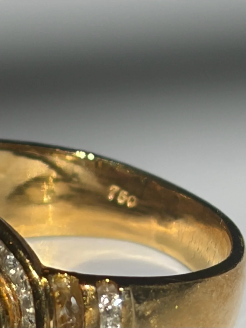 Vintage 18K Gold Ruby Diamond Ring | 8.26  Grams | Estate Jewelry  7